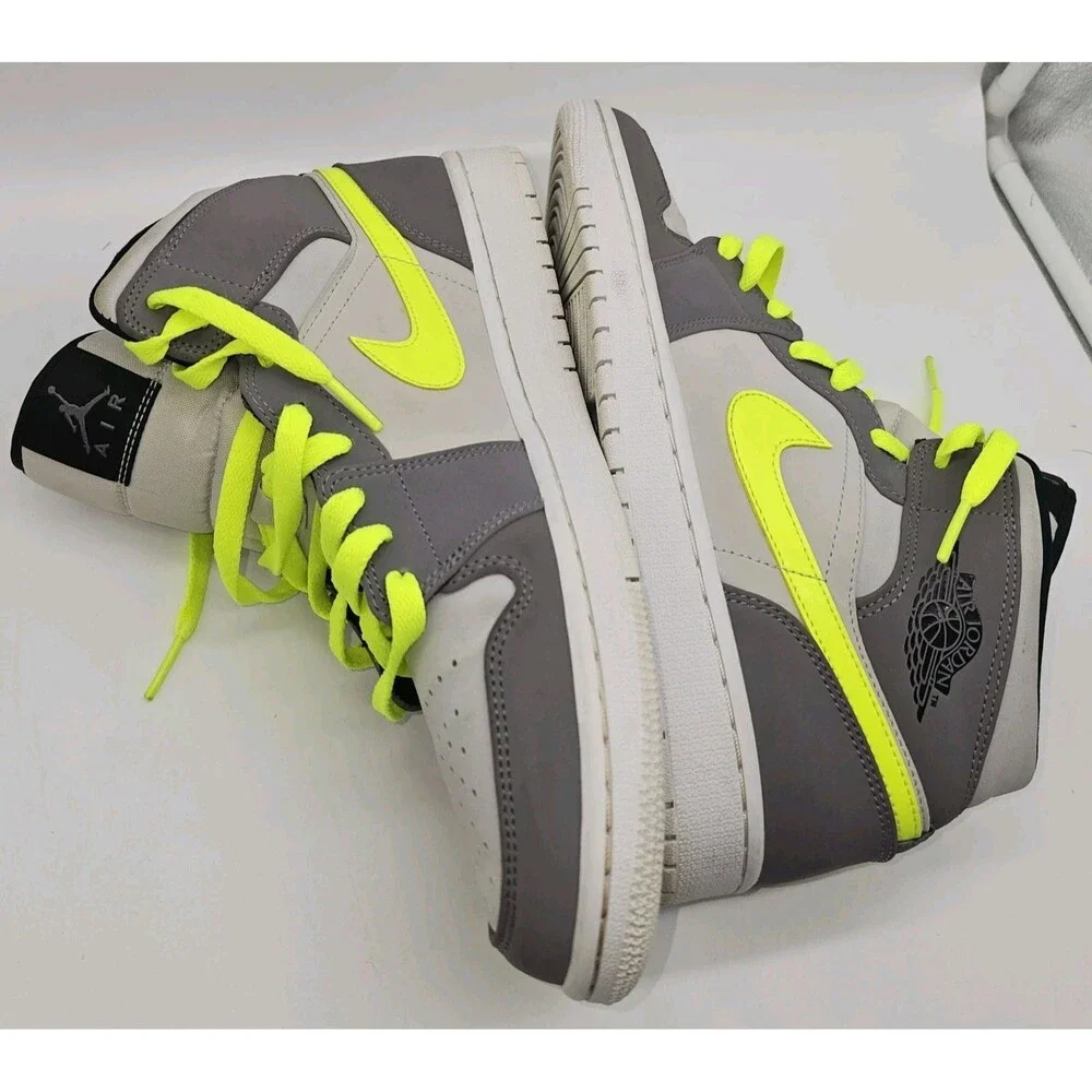 Air Jordan 1 Mid “Gunsmoke Volt” Grey Neon Yellow 554724-072 Men’s US 9